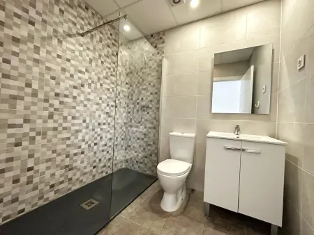 Appartement Moderne à Salou: Plage, Terrasse Spacieuse, Clim, Wifi, Garage Inclus - Photo 18