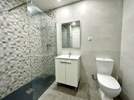 Appartement Moderne à Salou: Plage, Terrasse Spacieuse, Clim, Wifi, Garage Inclus - Photo 23