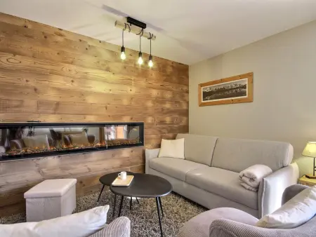 Appartement rénové 3 pièces avec balcon et cheminée, Belle Plagne - Photo 2