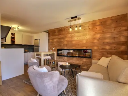 Appartement rénové 3 pièces avec balcon et cheminée, Belle Plagne - Photo 4