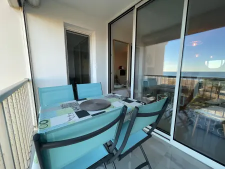 Appartement 2 pièces cabine avec parking privé à Sète - Photo 2