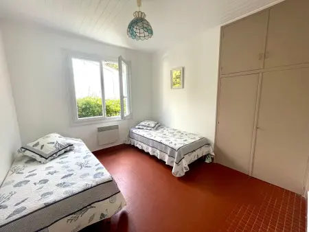 Maison familiale 3 chambres avec jardin, terrasse en bois et WIFI, à 200m de la mer - Photo 9