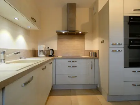 Appartement spacieux avec rooftop et garages privés à 3 min de la gare d'Épernon - Photo 1