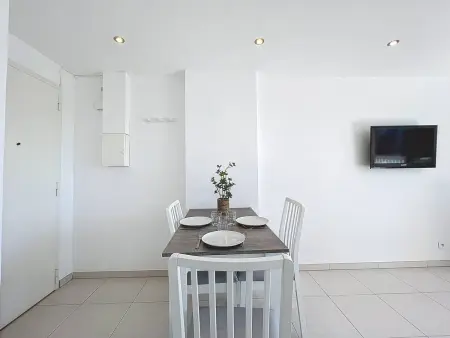Appartement T2 lumineux proche plage avec parking privé - Photo 5