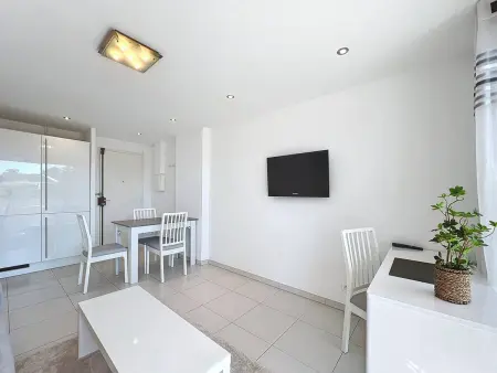 Appartement T2 lumineux proche plage avec parking privé - Photo 13