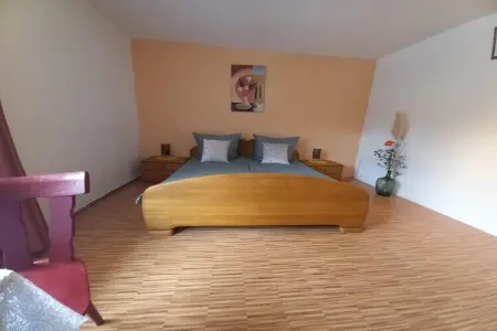 Ferienhaus mit eigener Bar am Bach in Saint Quirin, Retraite nature en Lorraine - Photo 8