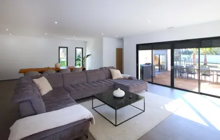 Maison 6 personnes à Rochefort du Gard - Photo 2