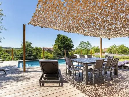Élégante maison à Vichy : piscine chauffée, jardin arboré, terrasse et climatisation - Photo 18