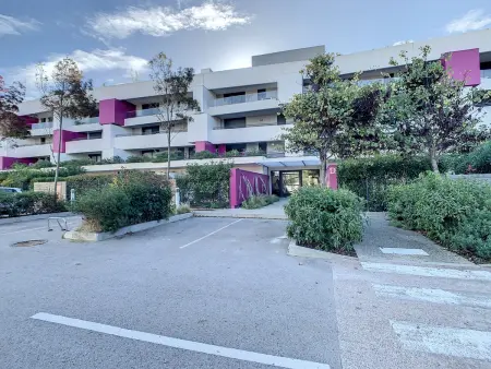 F3 Confortable avec Piscine, Parking et Terrasse, à 150m de la Plage de Palavas - Photo 9
