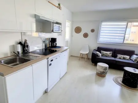 Appartement à 500m de la mer, 4 couchages, parking sécurisé - Photo 3