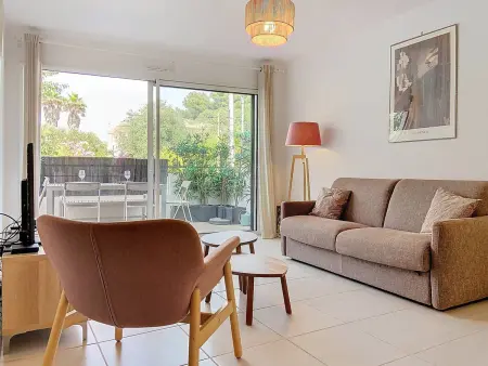Appartement à 150m plage des Lecques, climatisé, piscine, terrasse, 2 chambres, parking - 4 étoiles - Photo 1