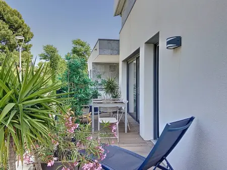 Appartement à 150m plage des Lecques, climatisé, piscine, terrasse, 2 chambres, parking - 4 étoiles - Photo 9