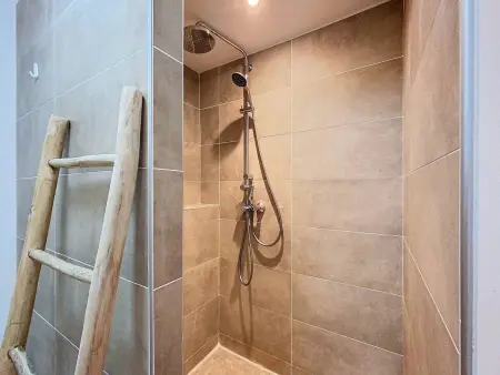 Appartement à 150m plage des Lecques, climatisé, piscine, terrasse, 2 chambres, parking - 4 étoiles - Photo 19