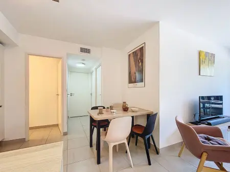 Appartement à 150m plage des Lecques, climatisé, piscine, terrasse, 2 chambres, parking - 4 étoiles - Photo 22