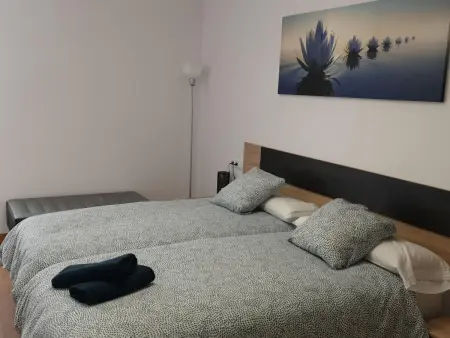 Bel appartement rénové pour 6 pers en centre-ville de Jaca, à côté de la cathédrale - Photo 1