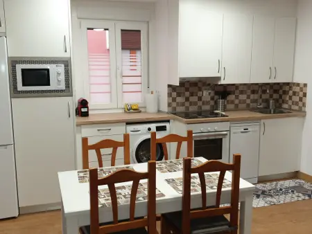 Bel appartement rénové pour 6 pers en centre-ville de Jaca, à côté de la cathédrale - Photo 5