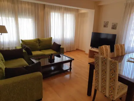 Appartement central à Jaca avec balcon, 3 chambres, 2 salles de bains, parking inclus - Photo 10