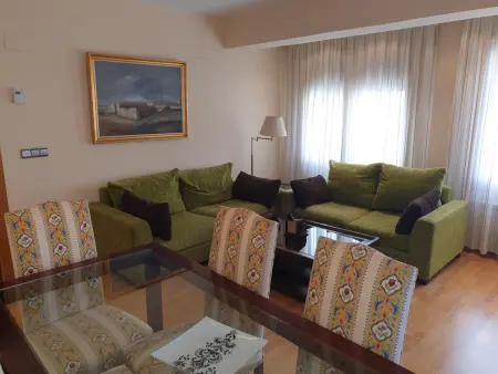 Appartement central à Jaca avec balcon, 3 chambres, 2 salles de bains, parking inclus - Photo 12