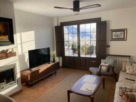 Appartement 2 chambres avec canapé-lit à 5 min de Jaca, pour 6 personnes, au calme recherché ! - Photo 3