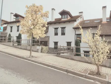 Appartement 2 chambres avec canapé-lit à 5 min de Jaca, pour 6 personnes, au calme recherché ! - Photo 13