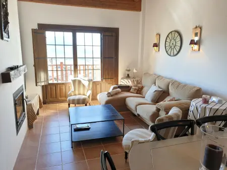 Duplex lumineux 3 chambres avec parc et proche golf à Jaca - Photo 2