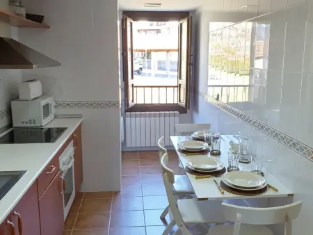 Duplex lumineux 3 chambres avec parc et proche golf à Jaca - Photo 5