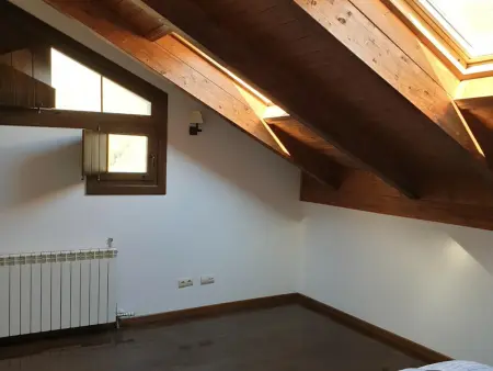 Duplex lumineux 3 chambres avec parc et proche golf à Jaca - Photo 13