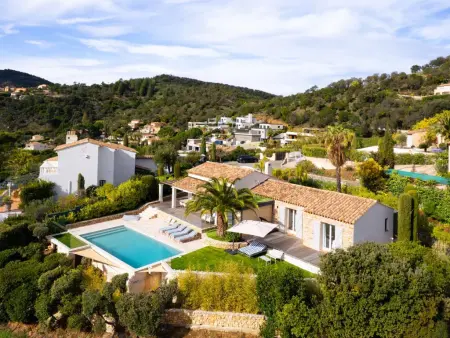 Cocotiers, Villa moderne de plain-pied avec vue sur la mer - Photo 2