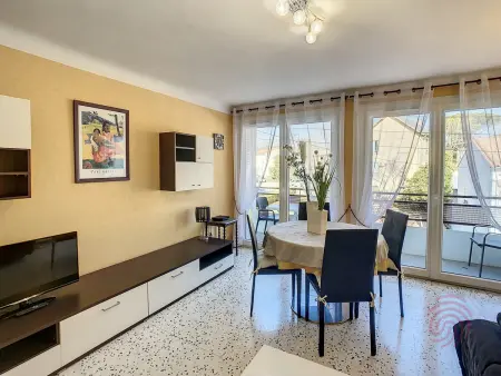 Appartement F2 moderne à Lamalou-les-Bains, proche thermes, balcon, Wi-Fi, animaux acceptés - Photo 1