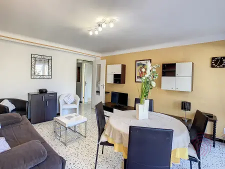 Appartement F2 moderne à Lamalou-les-Bains, proche thermes, balcon, Wi-Fi, animaux acceptés - Photo 3