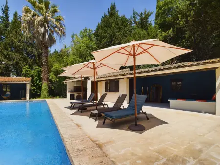 Mas rénové à Mouriès avec piscine, 6 chambres, terrasses et pool houses, en pleine nature provençale. - Photo 2