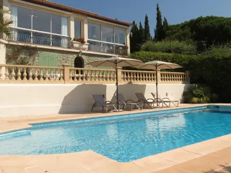Villa spacieuse avec piscine privée et climatisation à Sainte-Maxime, idéale pour 10 personnes - Photo 2