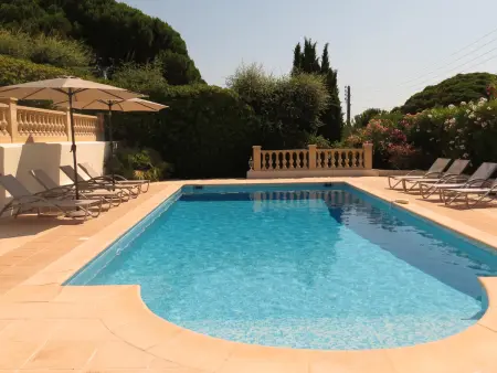 Villa spacieuse avec piscine privée et climatisation à Sainte-Maxime, idéale pour 10 personnes - Photo 4