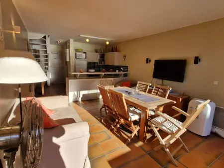 Triplex 4 pièces, vue mer, piscine, parking, animaux admis à Sainte-Maxime - Photo 7