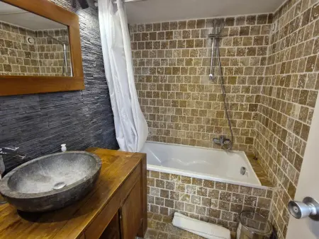 Triplex 4 pièces, vue mer, piscine, parking, animaux admis à Sainte-Maxime - Photo 23