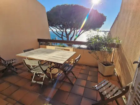 Triplex 4 pièces, vue mer, piscine, parking, animaux admis à Sainte-Maxime - Photo 28