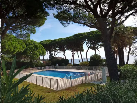 Triplex 4 pièces, vue mer, piscine, parking, animaux admis à Sainte-Maxime - Photo 30