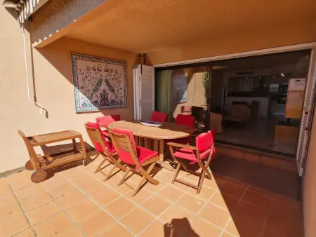 Appartement 3 pièces climatisé, piscine, accès plage, vue Golfe de St Tropez - Photo 3