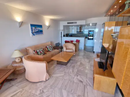 Appartement 3 pièces climatisé, piscine, accès plage, vue Golfe de St Tropez - Photo 8