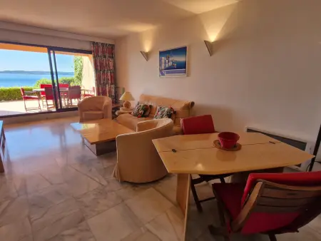 Appartement 3 pièces climatisé, piscine, accès plage, vue Golfe de St Tropez - Photo 12