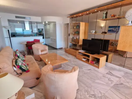 Appartement 3 pièces climatisé, piscine, accès plage, vue Golfe de St Tropez - Photo 14