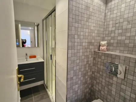 Appartement 3 pièces climatisé, piscine, accès plage, vue Golfe de St Tropez - Photo 22