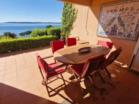 Appartement 3 pièces climatisé, piscine, accès plage, vue Golfe de St Tropez - Photo 28