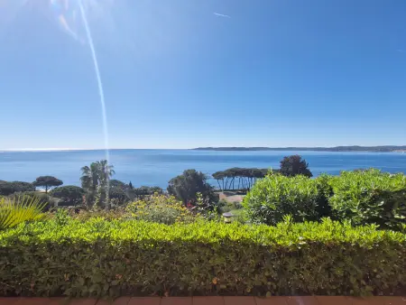 Appartement 3 pièces climatisé, piscine, accès plage, vue Golfe de St Tropez - Photo 29