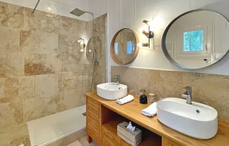 La Villa Handrès, Maison 8 personnes à Nans Les Pins - Photo 24