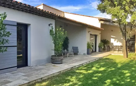 Villa Des Vincenty, Maison 7 personnes à Uchaux - Photo 4
