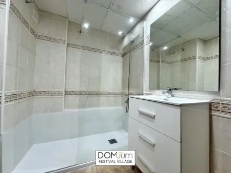 Appartement Moderne à Salou: Piscine, Proche Plage, Climatisé, Wi-Fi Gratuit, Terrasse - Photo 16