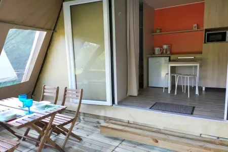 Verblijfpark Ardinam 4, Glamping Lodge dans les Ardennes - Photo 8