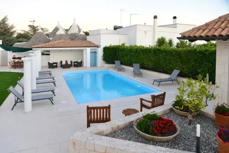 Villa Giovanna Trullo in Ostuni, Maison de Vacances Vallée d'Itria Piscine - Photo 3