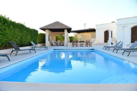 Villa Giovanna Trullo in Ostuni, Maison de Vacances Vallée d'Itria Piscine - Photo 48
